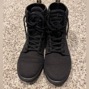 High Top Dr. Martens sneakers